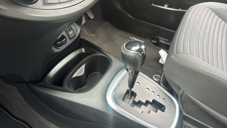 Toyota Yaris 1.5 Hybrid Icon 5dr CVT Hybrid Hatchback